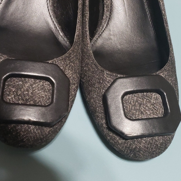 Saks fifth Avenue charcoal grey and black heels - Picture 3 of 6